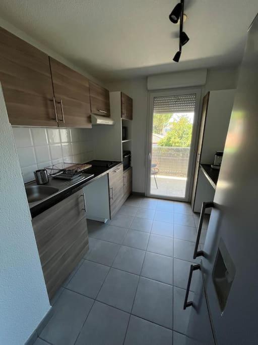 Joli Appt 45 M2 Avec Terrasse Apartment Lunel  Exterior photo